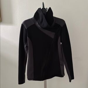 CAbi Women’s Jacket